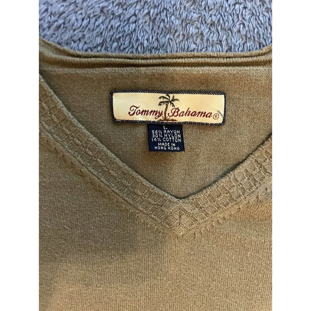 Tommy Bahama Mens L Sage Green Ribbed Knit Sweater‎ Long Sleeve V Neck